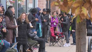 Chicagoans line up for Michelinstarred taco stand popup in Wicker Park [upl. by Cappella]