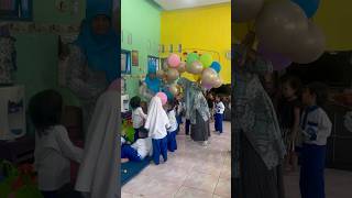 Yey bagi bagi balon 🎈shortvideo nabil [upl. by Ritchie49]