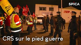 Violences urbaines  CRS sous tension [upl. by Solenne]