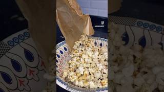 Mikrodalgada patlamış mısır  popcorn food atıştırmalık [upl. by Ardnaskela709]