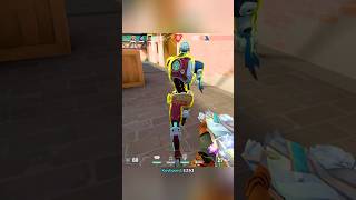 pheonix vs the floor who wins 😱😱🤖valorant valorantclips valorantmemes valorantfunny raze [upl. by Alihs]