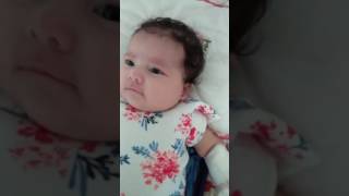 Bebê de 2 meses querendo falar [upl. by Nylanaj636]