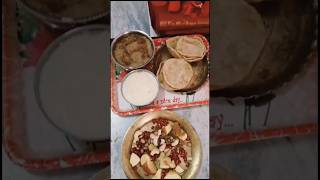 Makhana halwa puri or mix fruit 🍓 🍑swad me dumshortslike ytshorts [upl. by Atikehs]