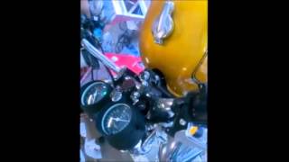 1975 Suzuki GT250  priming the oil pump first start [upl. by Ylellan]