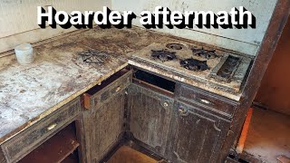 Cleaning a hoarder nightmare kitchen for FREE [upl. by Ramin]