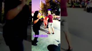 TURISTA FRANCES bailando cumbias con salvadoreñas cumbia touristando plazalibertad [upl. by Ellah]