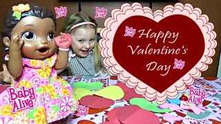 BABY ALIVE makes VALENTINES CARDSAnd Mails them The Lilly and Mommy Show The TOYTASTIC Sisters [upl. by Brainard299]