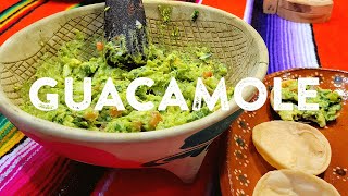 Como Hacer Guacamole Mexicano Casero  Elvia La Acapulqueña [upl. by Donelu]