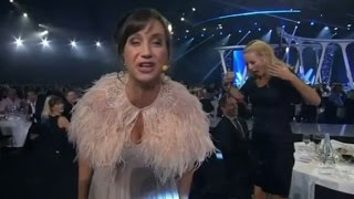 Petra Mede gör Ice Bucket Challenge  på Jenny Strömstedt  Nyhetsmorgon TV4 [upl. by Cosme]