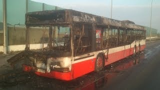 Spalony autobus komunikacji miejskiej Gdańsk Kokoszki Karczemki pożar autobusu ZTM spłonął [upl. by Witte96]