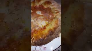 pizza con bordo ripieno di stracciatella pizza shorts [upl. by Hike]