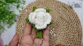 LLAVERO DE ROSA A CROCHET 🌹 TENDENCIA DE FLORES A CROCHET 💰 Súper fácil crochet tutorial [upl. by Alyal833]