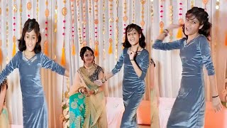 Brides niece dance💃💃Sangeet dance performance Mainu lehenga le de mahanga ja mar janiya [upl. by Lamp]