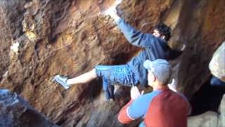 Rafael Passos climb Diabolique V138B  Hueco Tanks  Texas [upl. by Udelle]