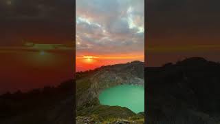 La Isla de los Colores Misterio del Lago Kelimutu en Indonesia 🌋✨ [upl. by Awad574]