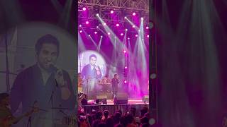 Vineeth Sreenivasan Singing Live  Anuragathin Velayil  Thattatin Marayathu live concert [upl. by Nitin]