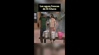 El Chavo confunde a Don Ramón con sus aguas frescas lavecindaddelchavo donramón chavoland [upl. by Orat]