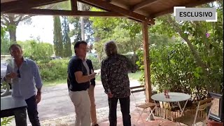 M5S Grillo e Conte si incontrano a pranzo a Marina di Bibbona [upl. by Dolf]