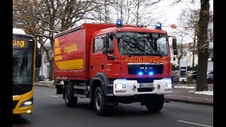 Dachstuhlbrand  GW Logistik der FTZ Ganderkesee auf Einsatzfahrt [upl. by Ttirb]