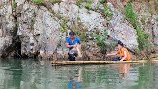 Selling Goats Making Bamboo Rafts to Catch Big River Fish Making Hanging Bamboo Shoots  Family [upl. by Llewoh670]