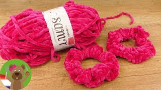 Haarelastiekje haken  90s scrunchie DIY  Fluwelen haarband zelf maken  Supermakkelijk [upl. by Brianne628]