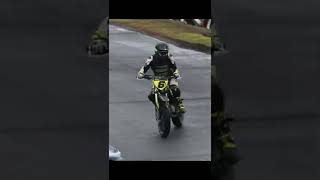 雨の日にドリフトしようとイキッた男の末路… shorts 全日本スーパーモト モタード supermoto vlog s1gp yz125 [upl. by Llebasi]