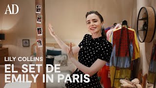 Lily Collins nos enseña el nuevo set de Emily in Paris en la temporada 4  AD España [upl. by Rabma679]