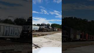 Solo Power RAIL TRAIN quotclimbing into downtownquot HUGE LOUD Horn Norfolk Southern 9910 913 rider22 [upl. by Ahsened]