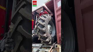 🚜✨Massey Ferguson 385 4WD tractor fully equipped being loaded into container🌍🌾 MasseyFerguson [upl. by Chura]