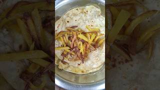 Aaj sokal er breakfast 🍜🍳🥞 ytshorts breakfastrecipe pantavat paratha aluvaja morningvibes [upl. by Eolanda]