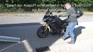 Knaus Sport und Fun 480 Motorrad verladen [upl. by Namlaz]