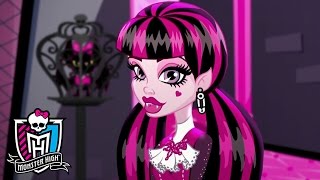 Maratonul personajului Draculaura  Monster High [upl. by Elbart848]