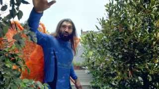 Sébastien Chabal en fée dans une pub [upl. by Akcinehs]