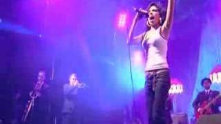 Amy Winehouse  Valerie Live [upl. by Aicertap]