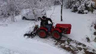 Valpadana 330 4rm rs pulling snow [upl. by Trow]