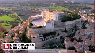 Le château de Grignan vu du ciel [upl. by Bergin]