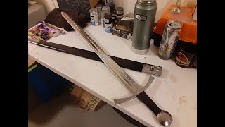 Windlass Steelcrafts Classic Medieval Sword unboxing and first impressions [upl. by Twelve]