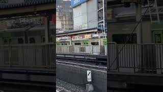 2 Yamanote Line coming at Shimbashi Station 2 新橋駅に到着する山手線 japanrailway train jr japanline [upl. by Oman]