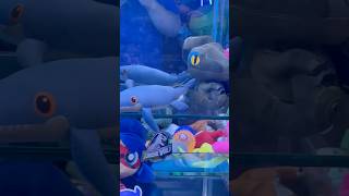 Rigged claw machine at Dave amp busters with Jurassic world plushies I never seen before [upl. by Sinegold]