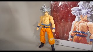 Figuarts Ultra Instinct Goku BOOTLEG Review [upl. by Nylirem]