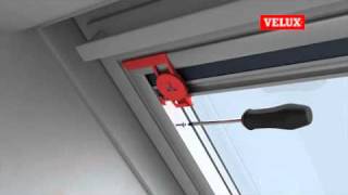 VELUX Einbauvideo VerdunkelungsRollo [upl. by Brendan55]