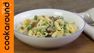 Pasta piselli e funghi  Primo piatto ricco e cremoso [upl. by Zohar]