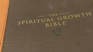 Bible Review The Spiritual Growth Bible NLT Version by Tyndale [upl. by Isa]