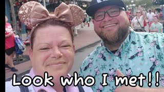 Late Vid Disney count up mini Disney Clip a few Pics and bumping into a Celeb PagingMrMorrow [upl. by Brebner]