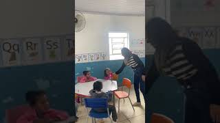 vídeo instrumentos musicais criança infantil escola [upl. by Atalaya]