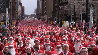 London 3000 Weihnachtsmänner laufen für den guten Zweck [upl. by Ylera]