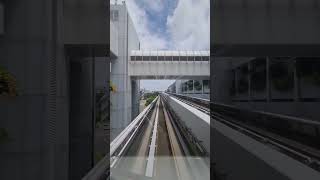 Skytrain at Changi Airport running between Terminal 1 and 2 [upl. by Crawley]