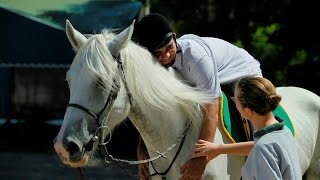 Terapia con Caballos para Niños con Capacidades Especiales  TvAgro por Juan Gonzalo Angel [upl. by Eveneg260]