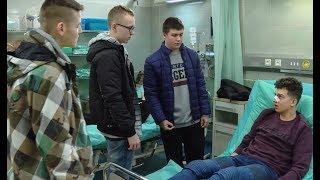 Pobili go bo był gejem Następnie przyszli do szpitala żeby go nastraszyć Szpital odc 778 [upl. by Aicilf]