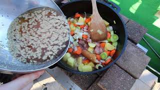 Graupensuppe einfach lecker aus dem Duch Oven [upl. by Kamat]